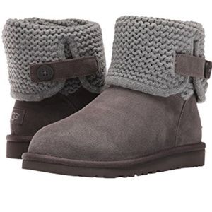 Girls gray UGG boots. Children’s size 4.